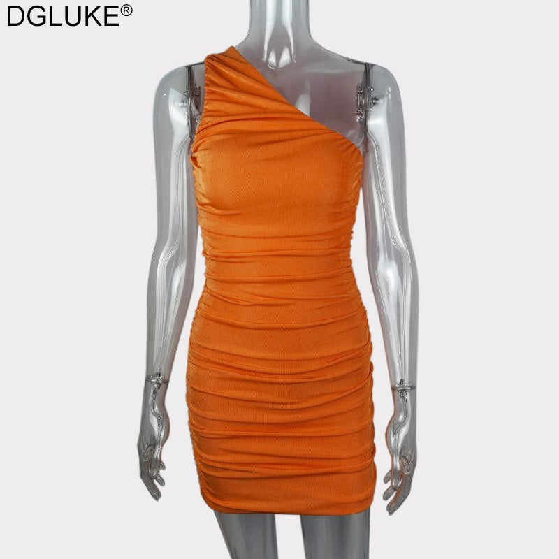 Vestido Curto Assimétrico com Franzido