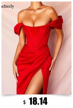 Vestido Romântico com Decote Quadrado e Babados