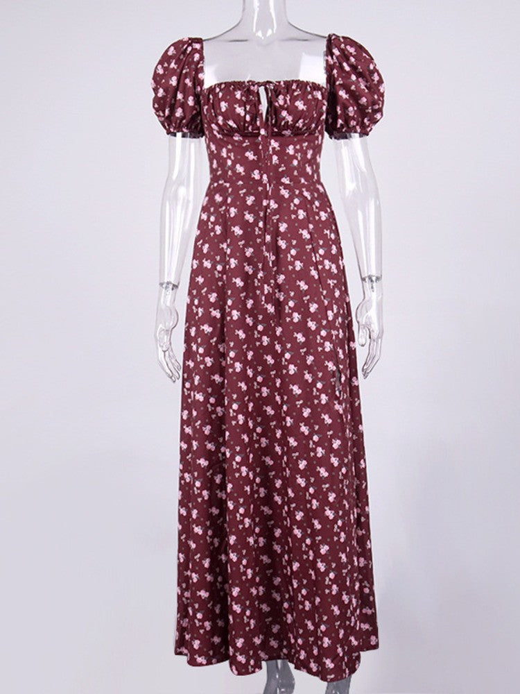 Vestido Romântico com Decote Quadrado e Babados